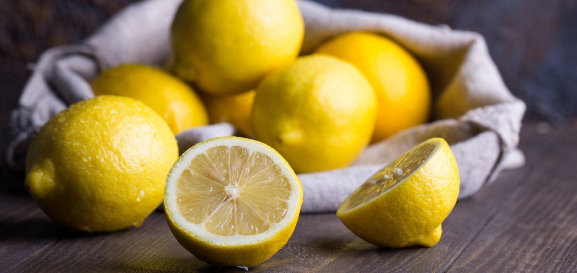 Arrosez avec du citron sur un estomac vide. Pourquoi acquérir cette habitude !